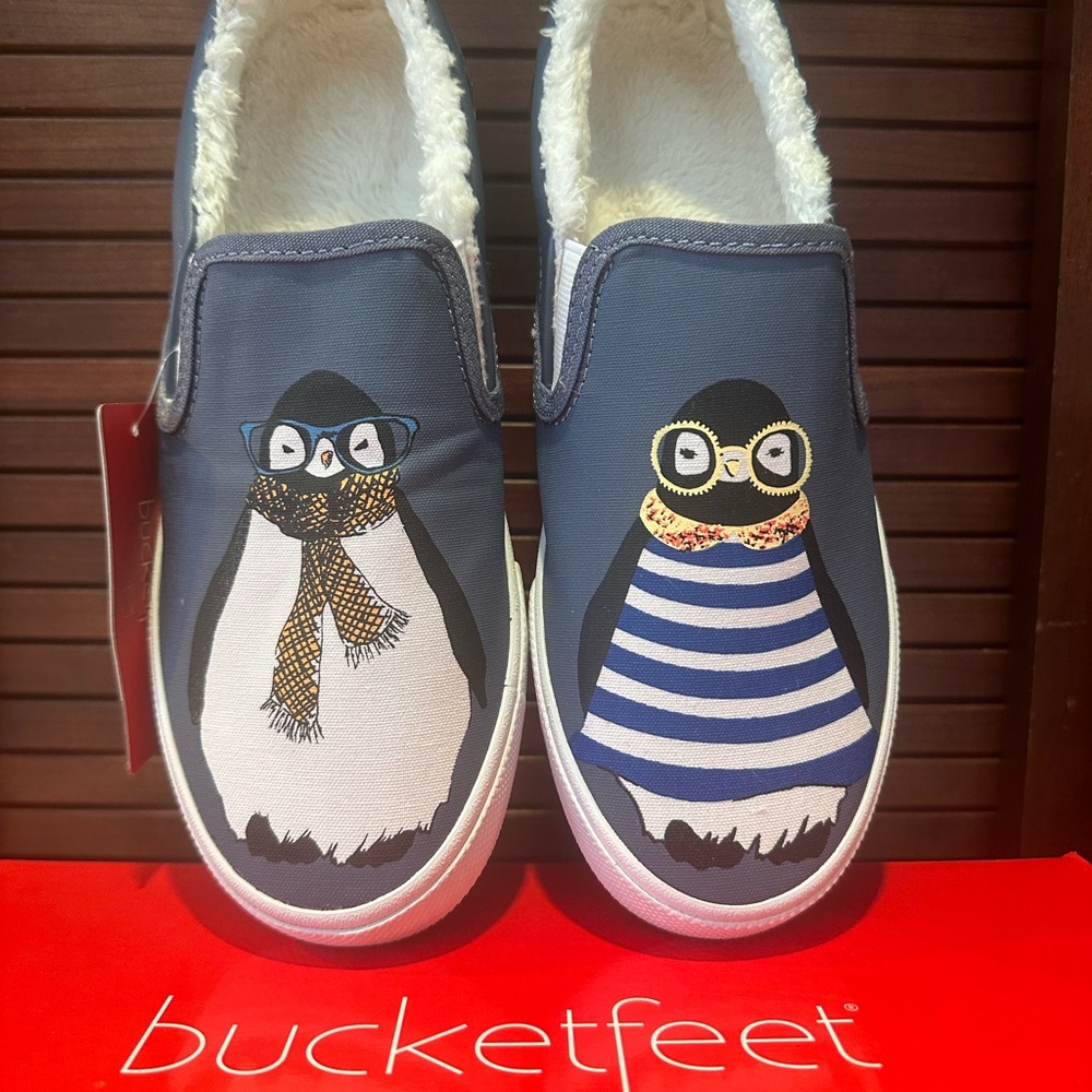 Bucket Feet Blue/gray Penguin Flats
